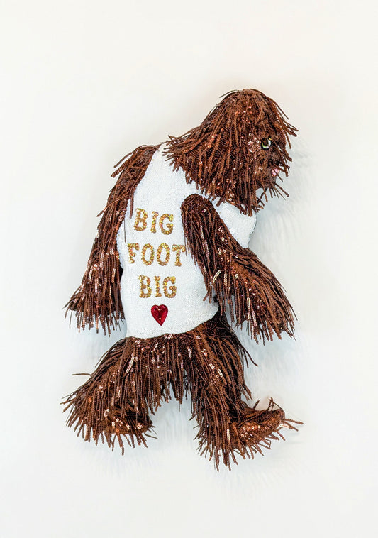 Big Foot Big (Heart)